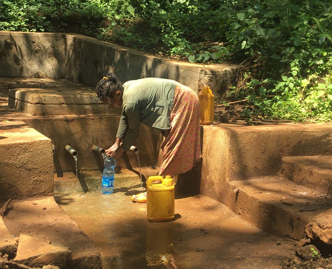 Mejora del acceso al agua en cuatro comunidades rurales de Oromía (Etiopía)