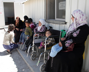 Servicios de atención médica secundaria especializada y actividades inclusivas para personas con discapacidad entre los refugiados sirios en el campamento de Za’atari