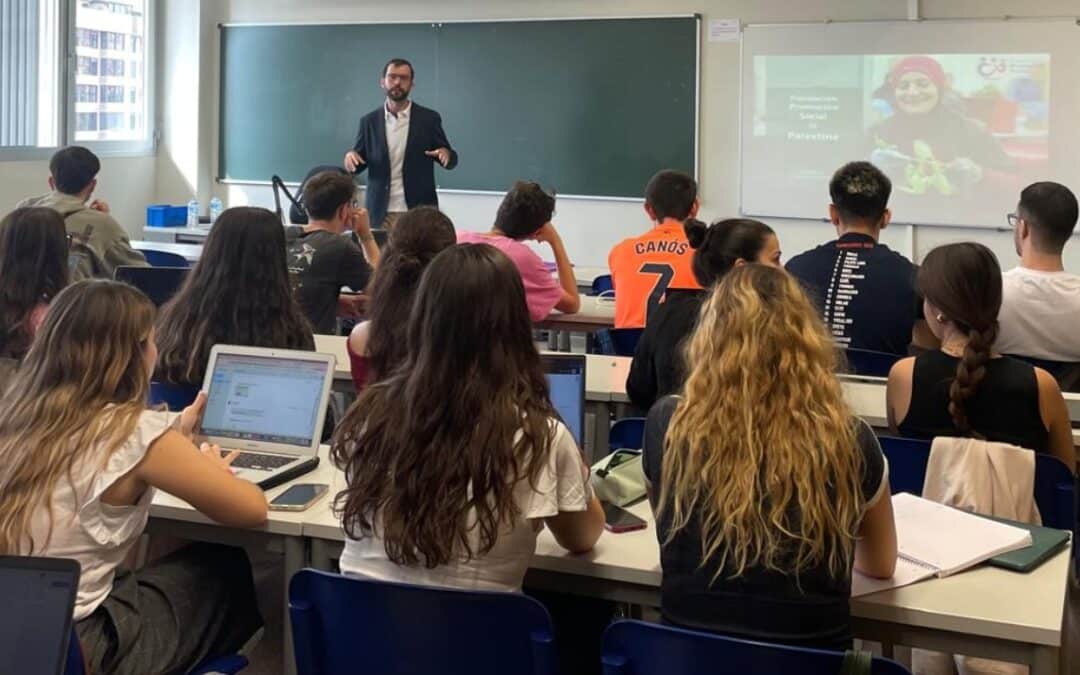 Presentamos nuestro trabajo en Palestina a estudiantes universitarios y a la Dirección General de Cooperación de la Generalitat Valenciana