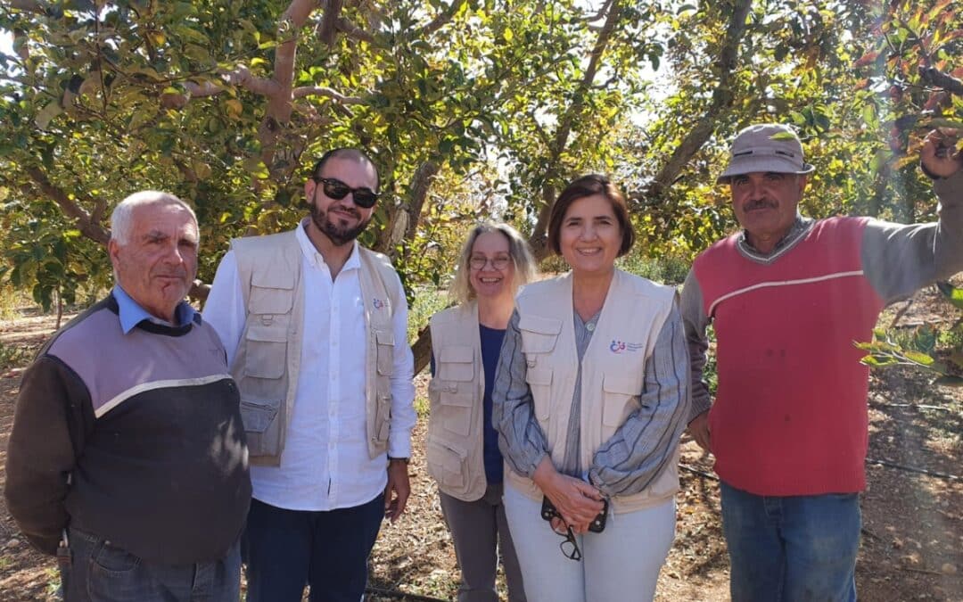 Viajamos a El Líbano y participamos en una sesión práctica de poda de manzanos con productores locales