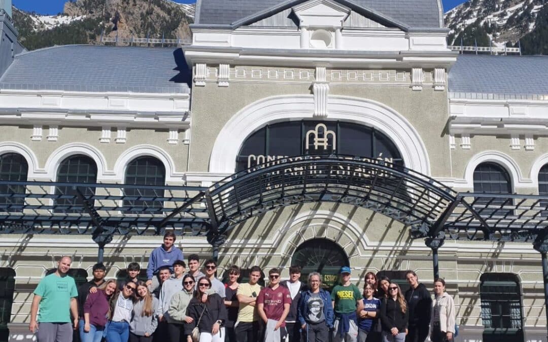 Estudiantes de EFA El Salto participan en una jornada de aprendizaje en los municipios aragoneses de Villanúa y Canfrac