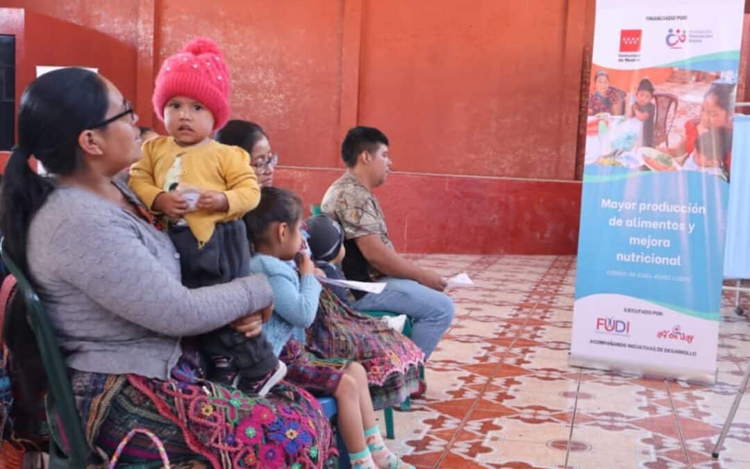 Familias guatemaltecas participan en jornadas médicas y nutricionales